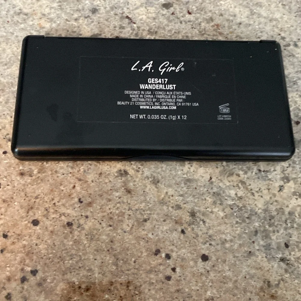 LA girl GES417 Wanderlust eyeshadow palette
